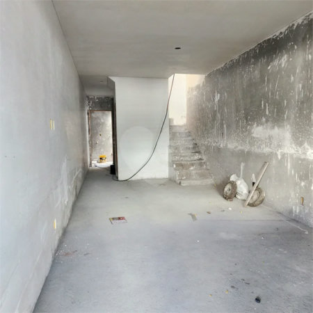 Casa à venda com 3 quartos, sendo 1 suíte, em Vila Gustavo, São Paulo, SP