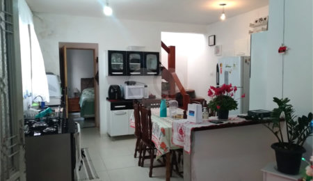 Sobrado à venda com 2 suítes em Jardim Maristela, Atibaia, SP