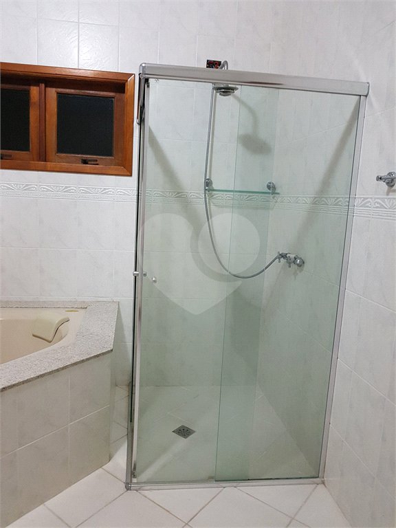 Casa à venda com 4 quartos, sendo 2 suítes, no condomínio Alpes da Cantareira, Mairiporã - SP