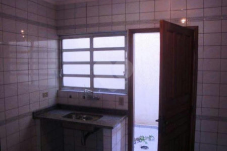 Sobrado à venda com 2 quartos em Vila Nivi, São Paulo, SP