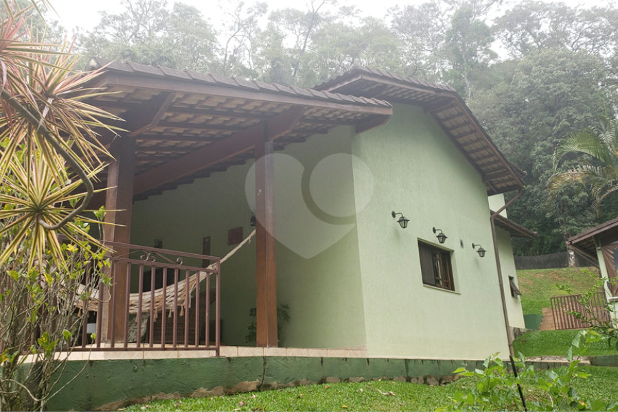 Casa à venda com 3 quartos, sendo 1 suíte, no condomínio Alpes da Cantareira, Mairiporã - SP