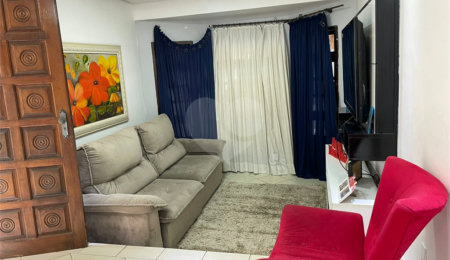 Sobrado à venda com 2 quartos, sendo 1 suíte, em Ferreira, São Paulo, SP