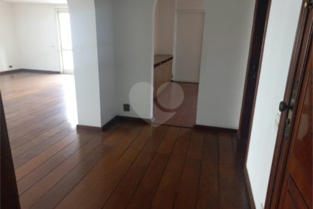 Apartamento à venda com 3 quartos, sendo 1 suíte, em Jardim Paulista, São Paulo, SP