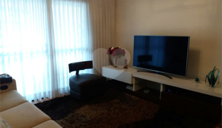 Apartamento à venda com 3 quartos, sendo 1 suíte,  em Alto da Lapa, São Paulo, SP