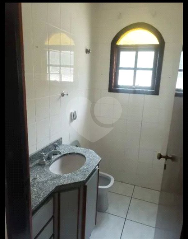 Sobrado à venda com 4 quartos, sendo 1 suíte, em Tremembé, São Paulo, SP
