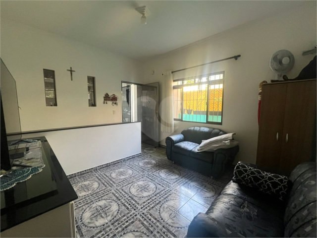 Casa à venda com 3 quartos em Campo Limpo, São Paulo, SP
