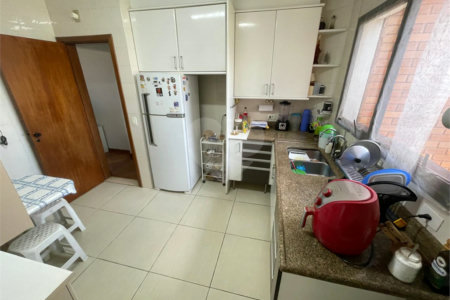 Apartamento à venda com 3 quartos, sendo 1 suíte, em Parque Bairro Morumbi, São Paulo, SP