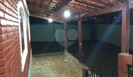 Chácara à venda com 4 quartos, sendo 2 suítes, em Jardim Estância Brasil, Atibaia, SP