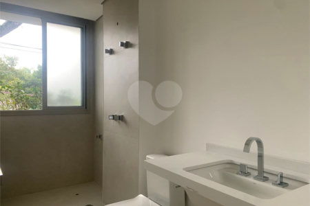 Apartamento à venda com 2 suítes em Vila Madalena, São Paulo, SP