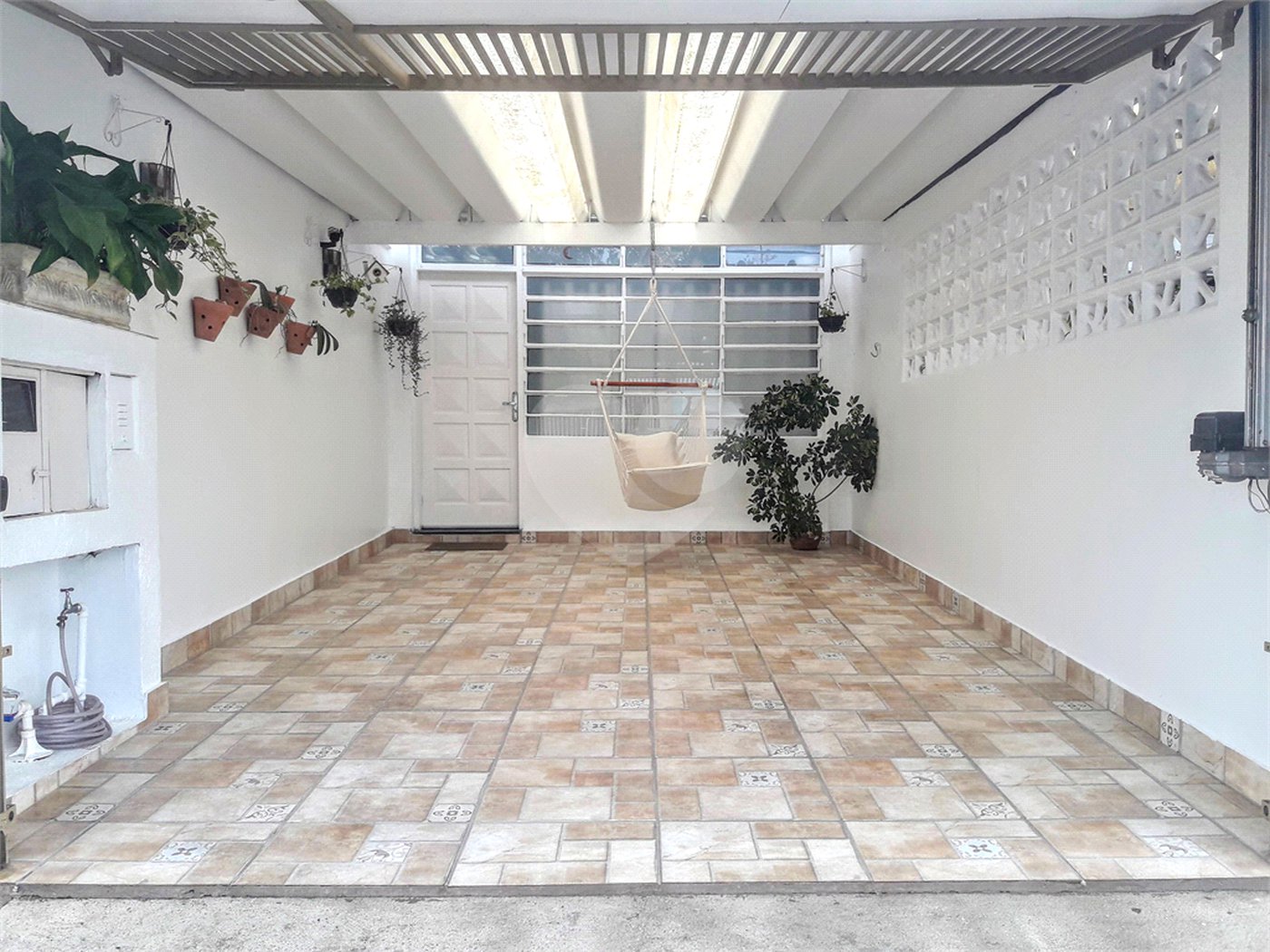 Casa à venda com 3 quartos, sendo 1 suíte,  em Jardim Aeroporto, São Paulo, SP