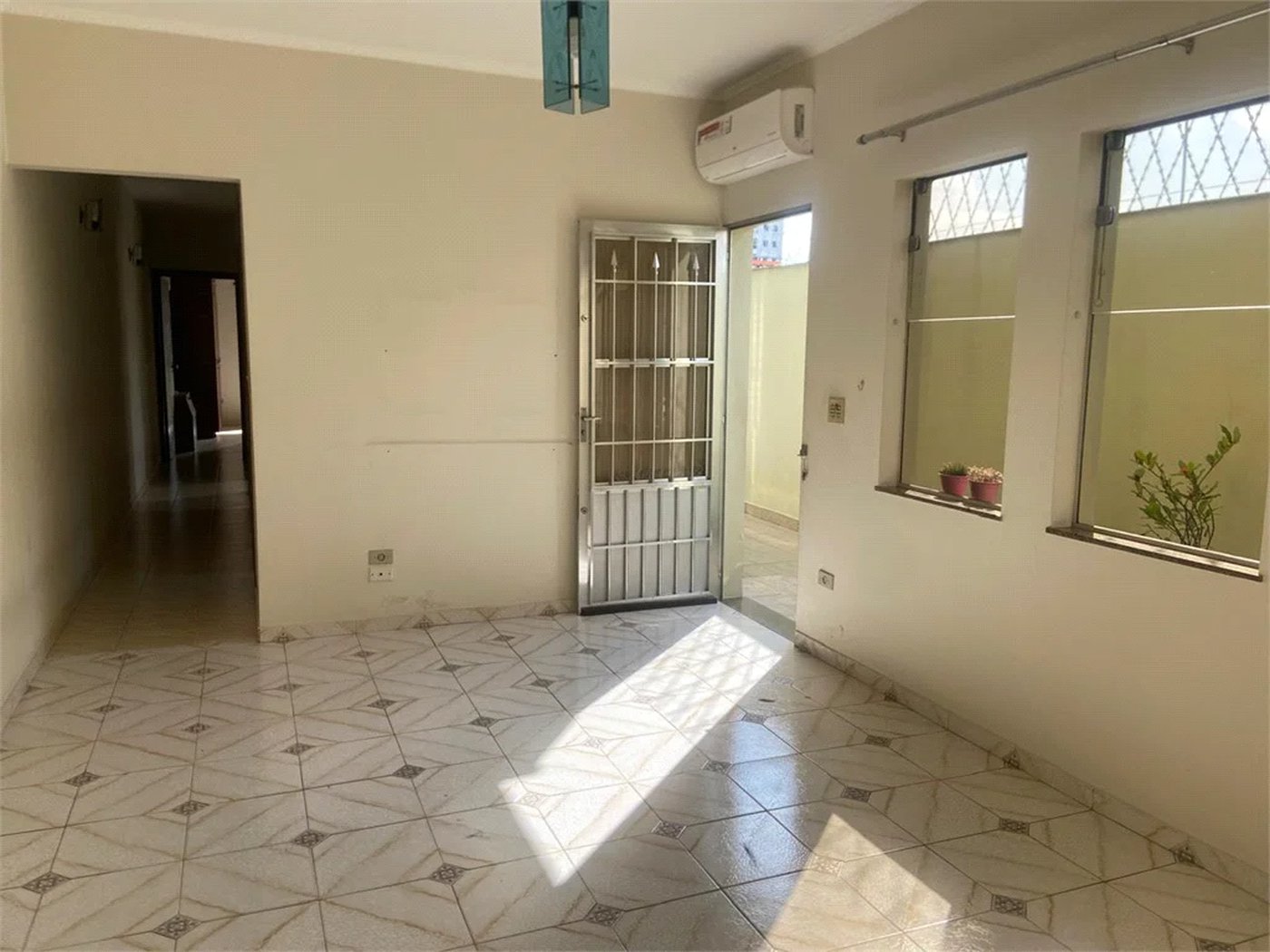 Casa Térrea para alugar com 3 quartos, sendo 1 suíte, em Vila Ipojuca, São Paulo, SP