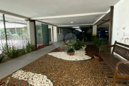 Apartamento à venda com 2 quartos, sendo 1 suíte,  em Aparecidinha, Sorocaba, SP