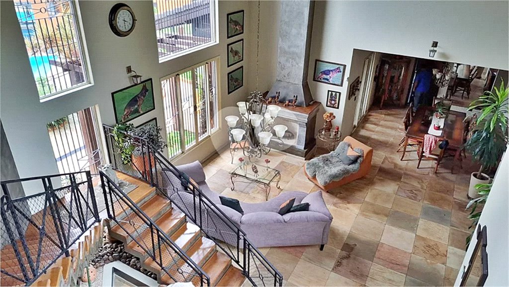 Casa à venda com 8 quartos, sendo 4 suítes, em Roseira, Mairiporã, SP