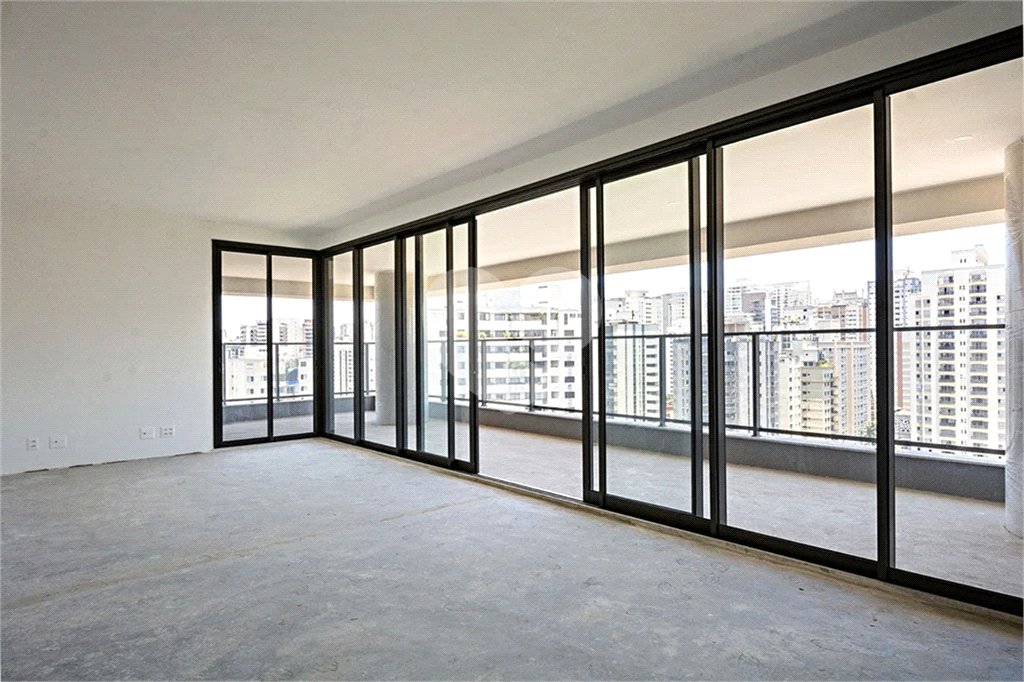 Apartamento à venda com 3 suítes em Campo Belo, São Paulo, SP