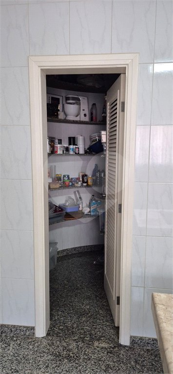Casa à venda com 5 quartos, sendo 4 suítes, no condomínio Residencial Vilazul, Sorocaba - SP