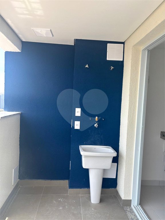 Apartamento à venda com 3 quartos, sendo 1 suíte,  em Barueri, Barueri, SP
