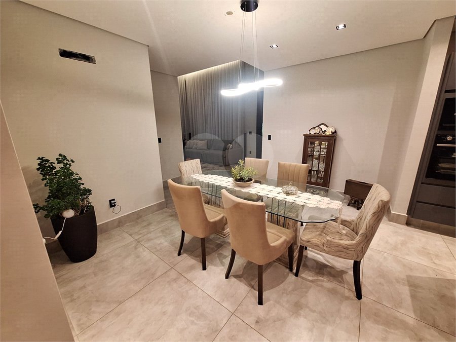 Casa à venda com 4 quartos, sendo 3 suítes, em Condomínio Terras de Santa Cruz, Bragança Paulista, SP
