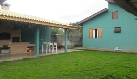 Chácara à venda com 5 quartos, sendo 2 suítes,  em Campos de Atibaia, Atibaia, SP