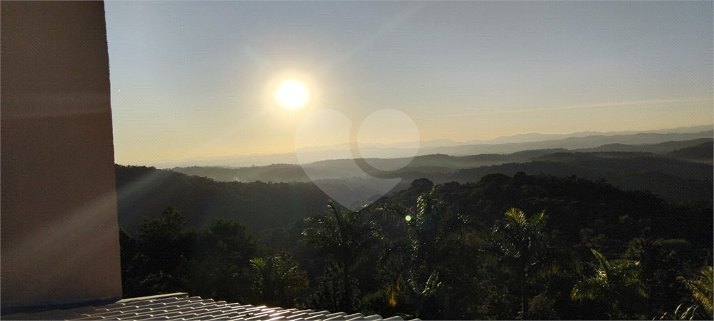 Chácara à venda com 3 quartos, sendo 1 suíte,  em Botujuru, Mogi das Cruzes, SP