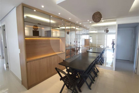 Apartamento à venda com 3 quartos, sendo 1 suíte, em Jardim Vazani, São Paulo, SP
