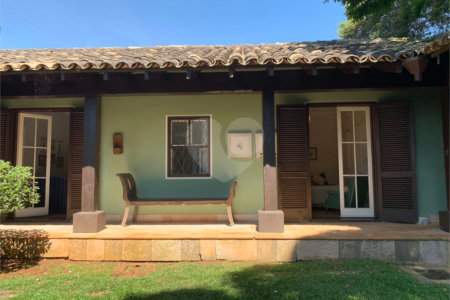Casa Térrea à venda com 3 suítes em Interlagos, São Paulo, SP