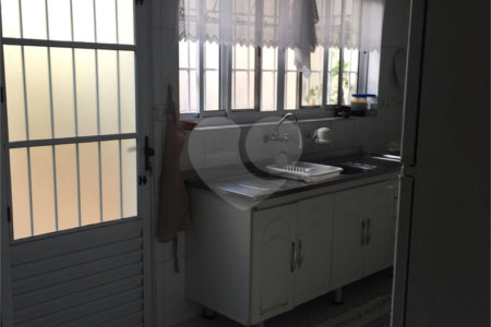 Sobrado à venda com 3 quartos, sendo 1 suíte, em Vila Mariana, São Paulo, SP
