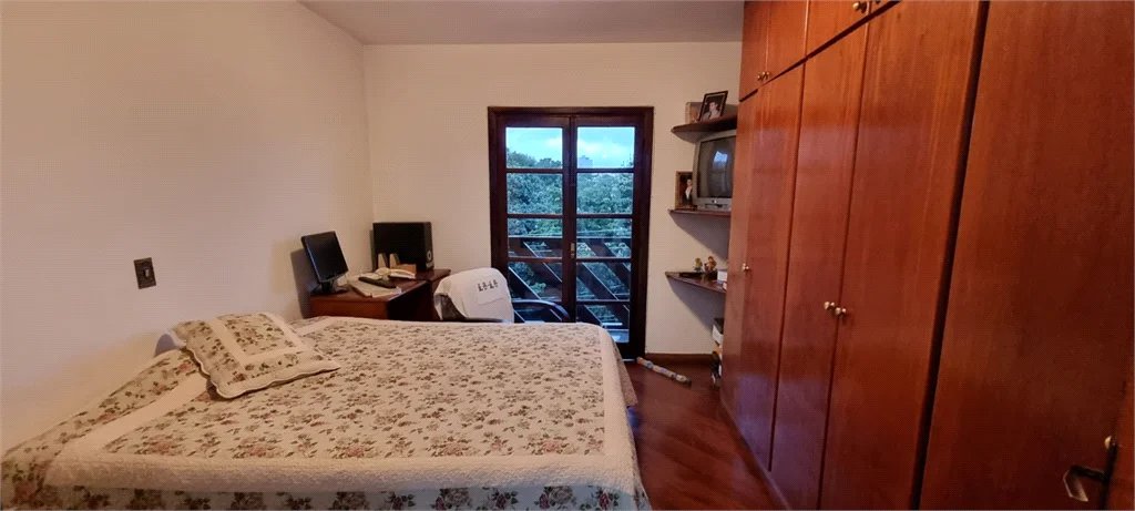 Casa à venda com 3 quartos, sendo 3 suítes, em Vila São Francisco, São Paulo - SP