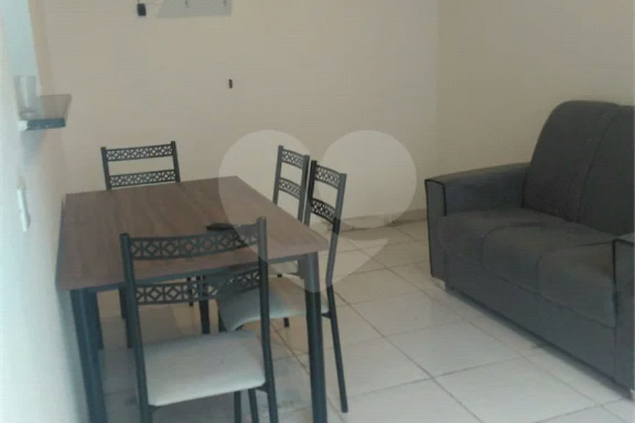 Imóvel Comercial para Venda ou Locação em ótima localização na Rua Palacete das Águias, 300.