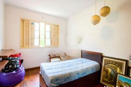 Casa com 360m² , 3 dormitórios , sendo 1 suíte , 4 vagas , disponível para venda ou locação , no centro de Santo André.
