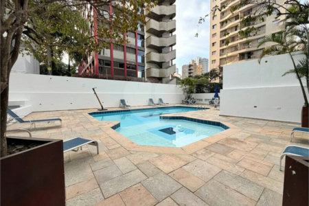 Apartamento com 1 dormitório com 1 vaga de garagem