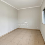 Casa para alugar com 3 quartos, sendo 1 suíte, no condomínio Recanto das Palmeiras, Três Lagoas - MS
