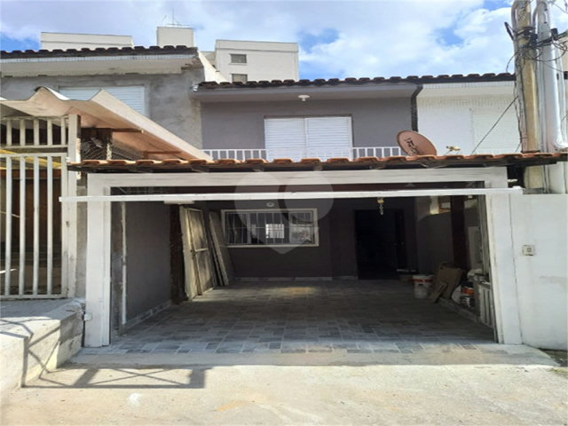 Sobrado à venda com 2 quartos em Vila Romero, São Paulo, SP