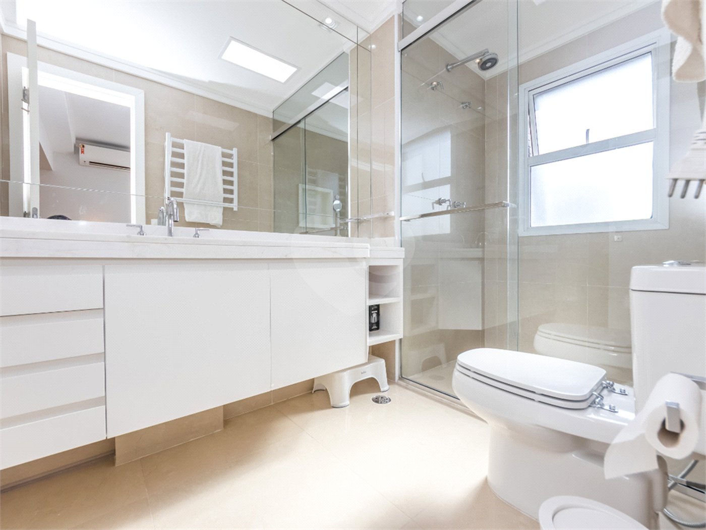 Apartamento à venda com 4 quartos, sendo 3 suítes, em Brooklin Paulista, São Paulo, SP