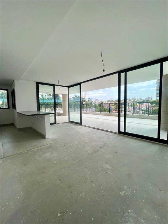 Apartamento à venda com 3 suítes em Jardim Vila Mariana, São Paulo, SP