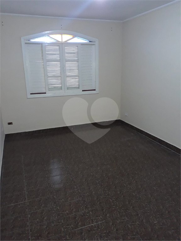 Sobrado à venda com 2 quartos em Horto, São Paulo, SP