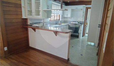 Casa à venda com 3 quartos, sendo 1 suíte,  no condomínio Bosque de Greviléa, Vinhedo - SP