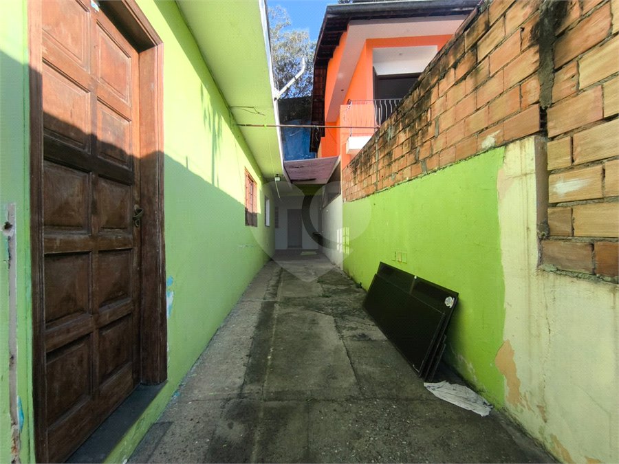 Casa à venda com 3 quartos em Jardim das Esmeraldas, São Paulo, SP