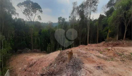 Terreno à venda no condomínio Alpes da Cantareira, Mairiporã - SP