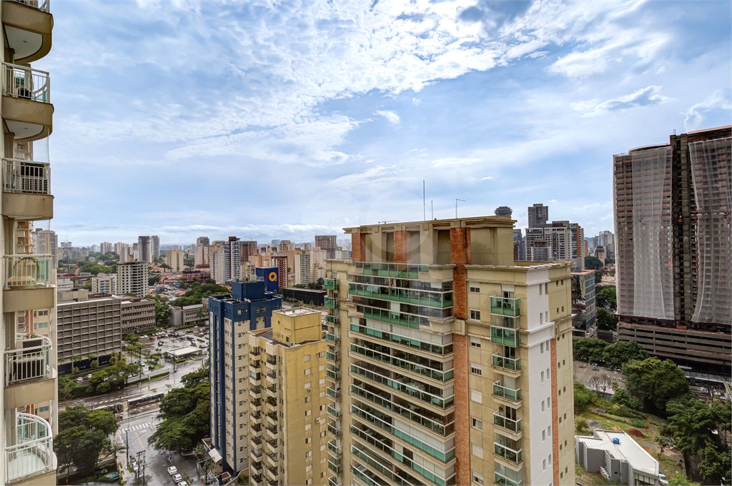 Apartamento à venda com 4 suítes em Brooklin Paulista, São Paulo, SP
