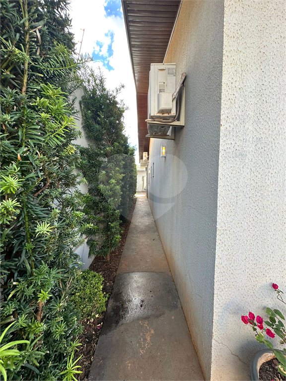 Casa à venda com 3 quartos, sendo 1 suíte,  em Jardim Estoril, Ponta Porã, MS