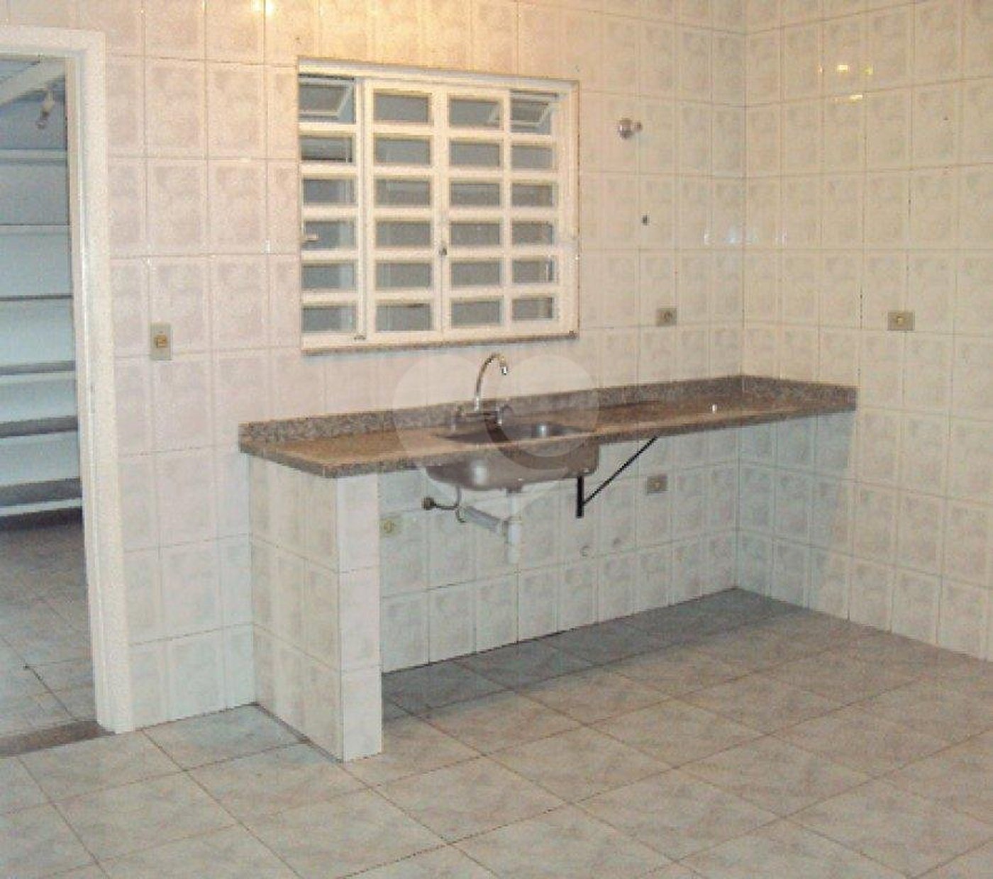 Sobrado à venda com 4 quartos em Parada Inglesa, São Paulo, SP