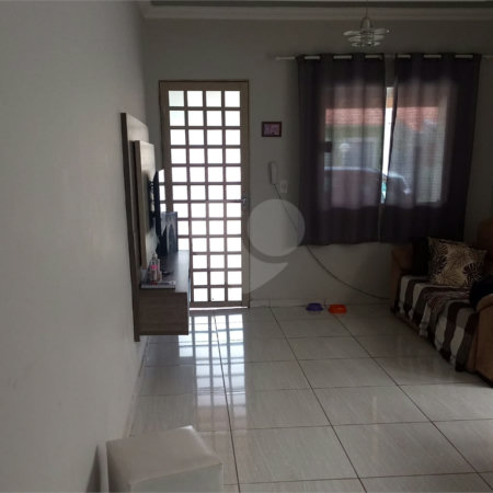 Casa à venda com 2 quartos no condomínio Silvino Manoel dos Santos, Itapetininga - SP
