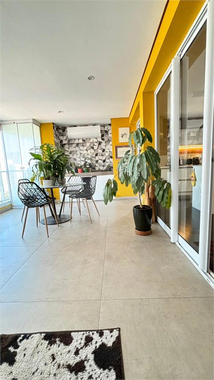 Apartamento à venda com 2 suítes em Brooklin Paulista, São Paulo, SP