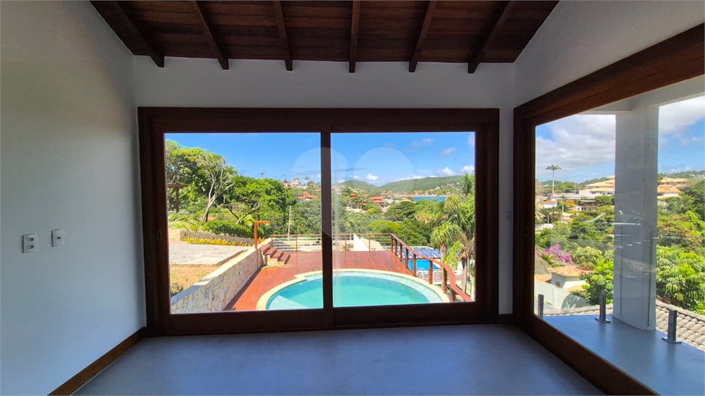 Casa à venda com 8 quartos, sendo 7 suítes, em Ferradura, Armação dos Búzios, RJ