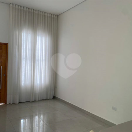 Casa à venda com 2 quartos, sendo 1 suíte, no condomínio Ilha das Águas, Salto - SP