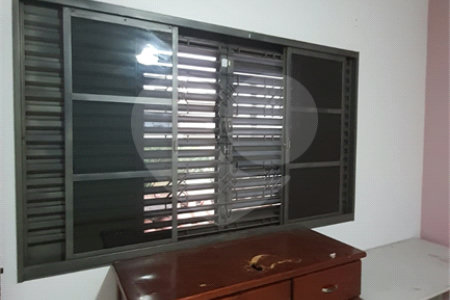 Casa sobrado para venda no Jardim das Torres