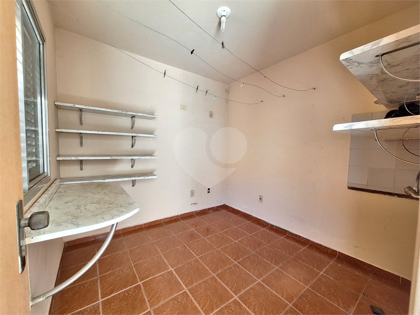 Casa à venda ou para alugar com 4 quartos, sendo 2 suítes,  em Santa Rosa, Vinhedo, SP
