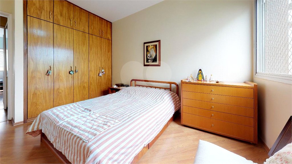 Apartamento à venda com 4 quartos, sendo 2 suítes, em Pinheiros, São Paulo, SP