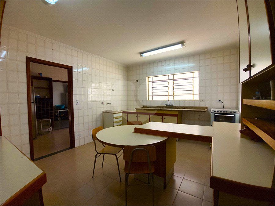 Casa à venda com 4 quartos, sendo 3 suítes,  no condomínio Village D'avignon, Sorocaba - SP