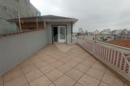 Sobrado à venda com 3 quartos, sendo 1 suíte, em Vila Gustavo, São Paulo, SP